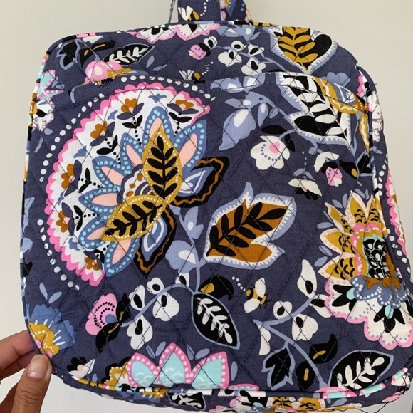 NWT Vera Bradley Large Duffel charmont meadow - Picture 3 of 7